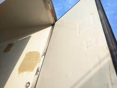 冷藏車的價(jià)格有區(qū)別，原來是在材料上動(dòng)了手腳